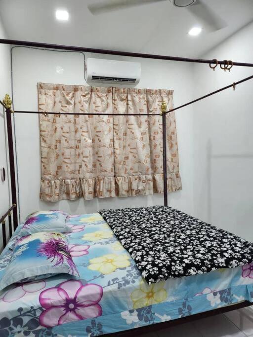 D'Haja 61 Klia Sepang With 3 Airconds & Wifi Villa Бантинг Екстериор снимка